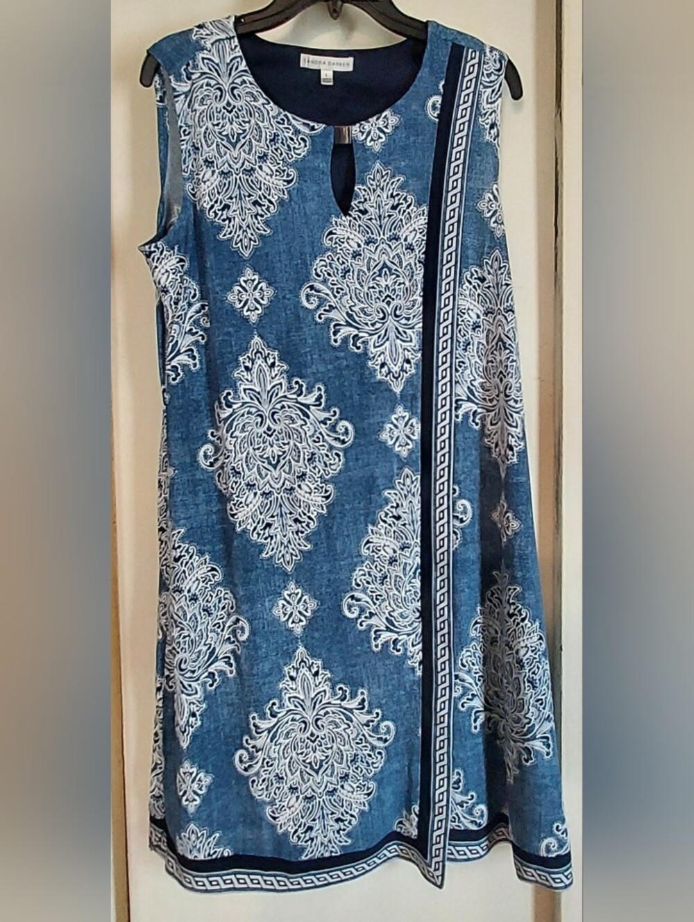 Sandra Darren Blue & White Sleeveless Maxi Dress Large